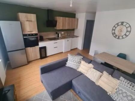 ? duplex 60 m² – faibles charges – gare à pied – vernaison