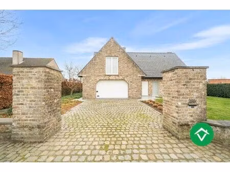 alleenstaande woning met 4 slaapkamers te ichtegem