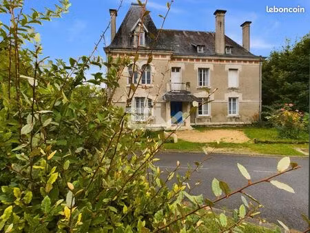 maison 11 pièces 270 m²