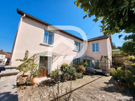 maison 6 pièces 284 m²