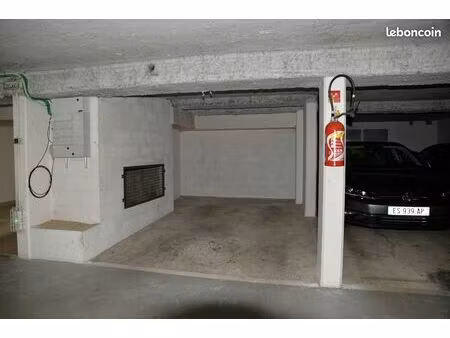 parking couvert à louer