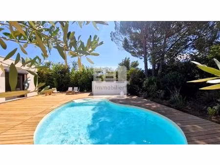 superbe villa d'architecte  plain-pied  5 chambres