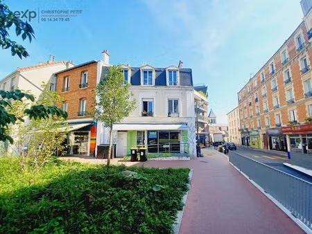 immeuble de 305 m²