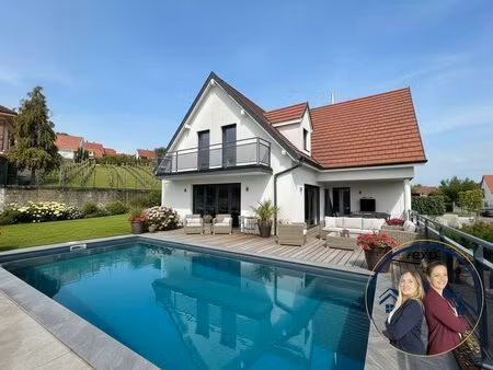 maison spacieuse avec piscine à voegtlinshoffen