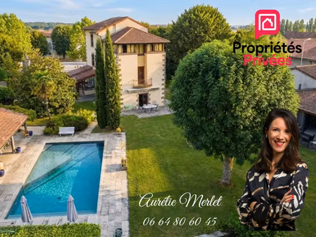 propriété de charme avec dépendance et piscine