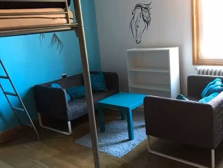 chambre dans grande maison proche iut