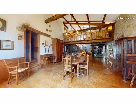 maison 7 pièces 194 m²