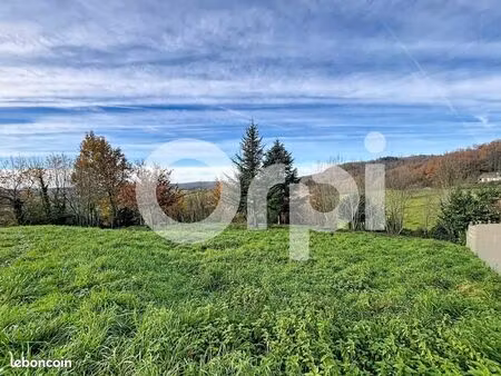 terrain 3 827 m² voutezac