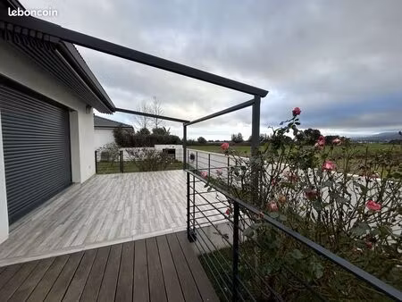 villa 4 pièces 82 m²