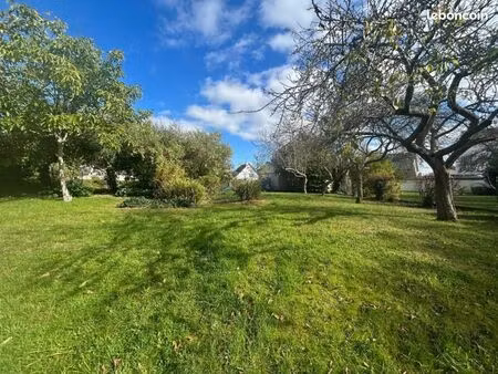 terrain 385 m² plerin