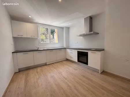 immeuble 370 m² espalion