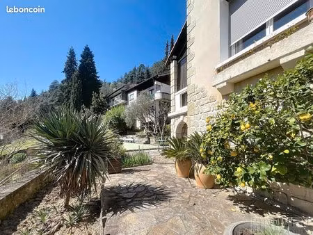 propriété 12 pièces 635 m²