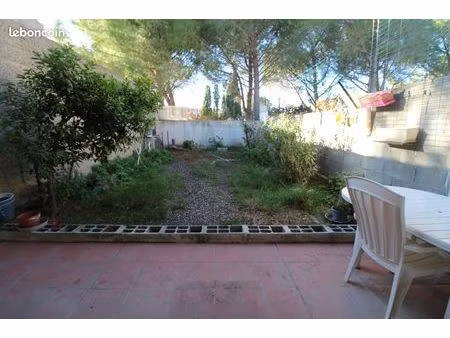 maison de village avec jardin  dans un village tous commerces