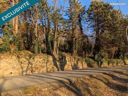 terrain 3956 m² privas