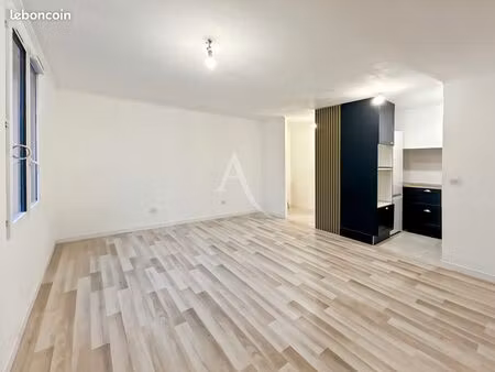 studio 1 pièce 26 m²