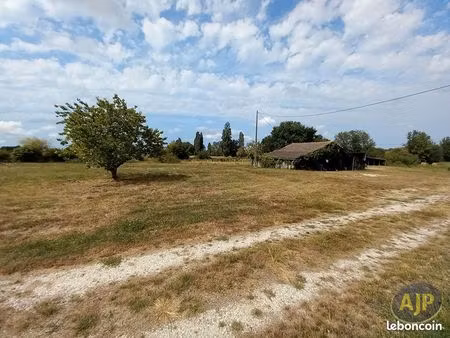 parking/box 2 pièces 256 m²