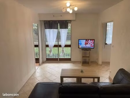 t2 46 m2 proche lac kir