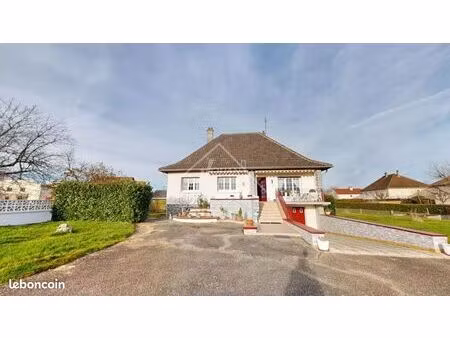 maison 7 pièces 120 m²