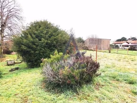 terrain 870 m² coutras