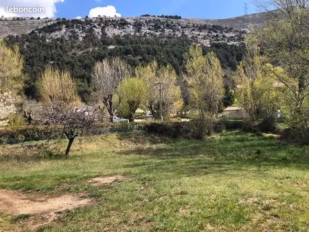 terrain 1 332 m² escragnolles