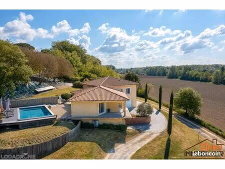 villa 4 pièces 163 m²