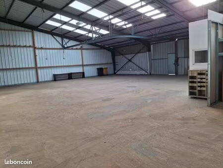 local d'activité 260 m2