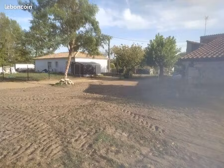 terrain mixte cérons