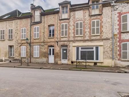 propriété 6 pièces 121 m²