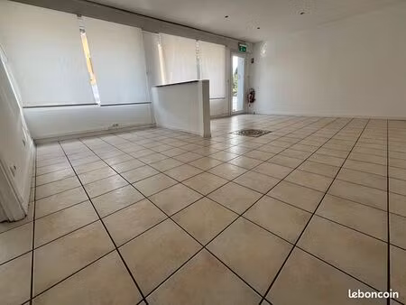 local commercial 55m2