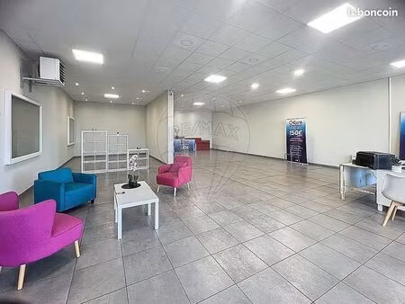 local commercial 820 m²