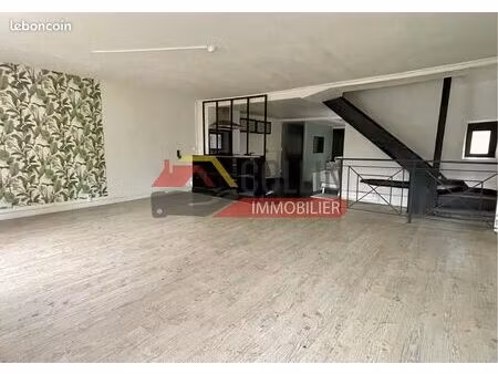 maison 9 pièces 225 m²