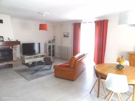 villa 4 pièces 115 m²