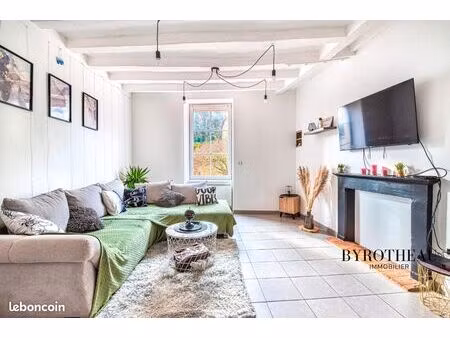 appartement t3 duplex 78m² hyper-centre de durtal