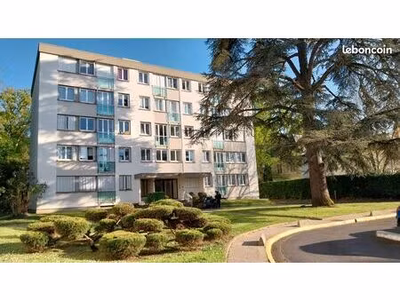 studio 1 pièce 29 m²