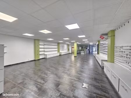 local commercial 183 m²