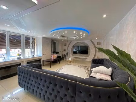 maison 5 pièces 165 m²