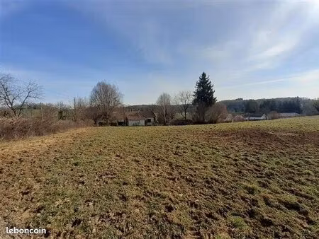 terrain 2500 m² saint-clément