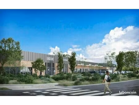 local commercial 223 m²