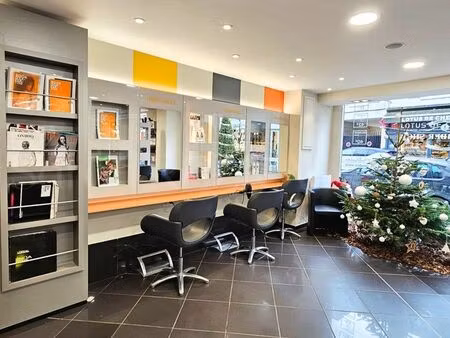 boutique 68 m² chantilly