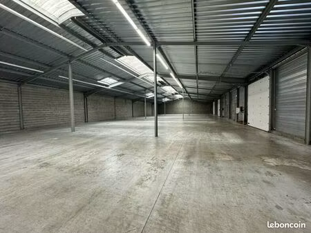 entrepot 660 m² notre-dame-d'oé