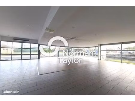 local commercial 1 616 m²