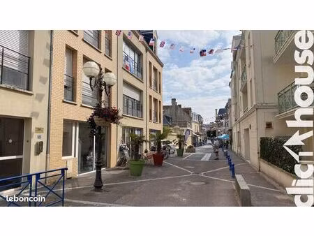 local commercial 48 m² lion-sur-mer