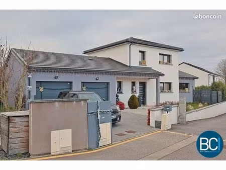 maison 5 pièces 143 m²