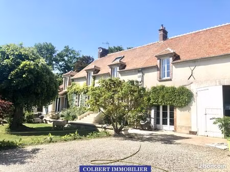 maison 9 pièces 280 m²