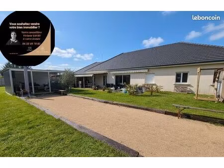 villa 8 pièces 209 m²