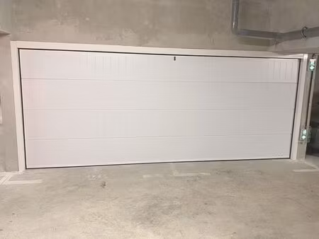 double garage sous terrain fermé