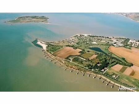 terrain 757 m² port-des-barques