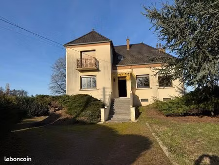 maison 5 pièces 136 m²