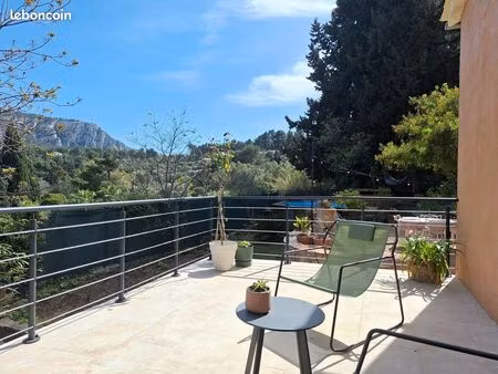 villa 5 pièces 130 m²