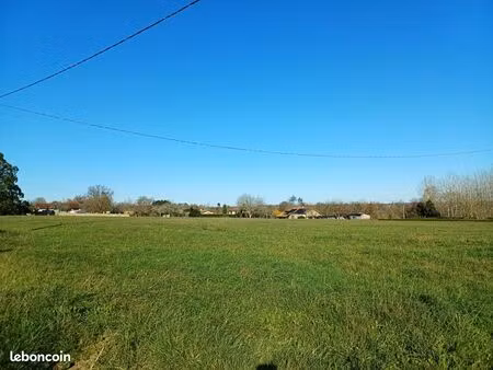 terrain 19 098 m² monclar